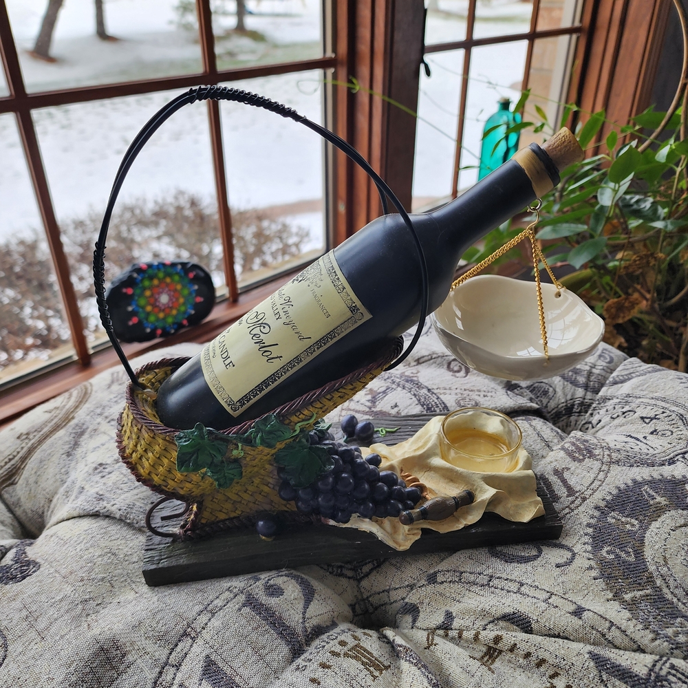 Yankee Candle Holder with Grapes and Wine Design Tart Burner
